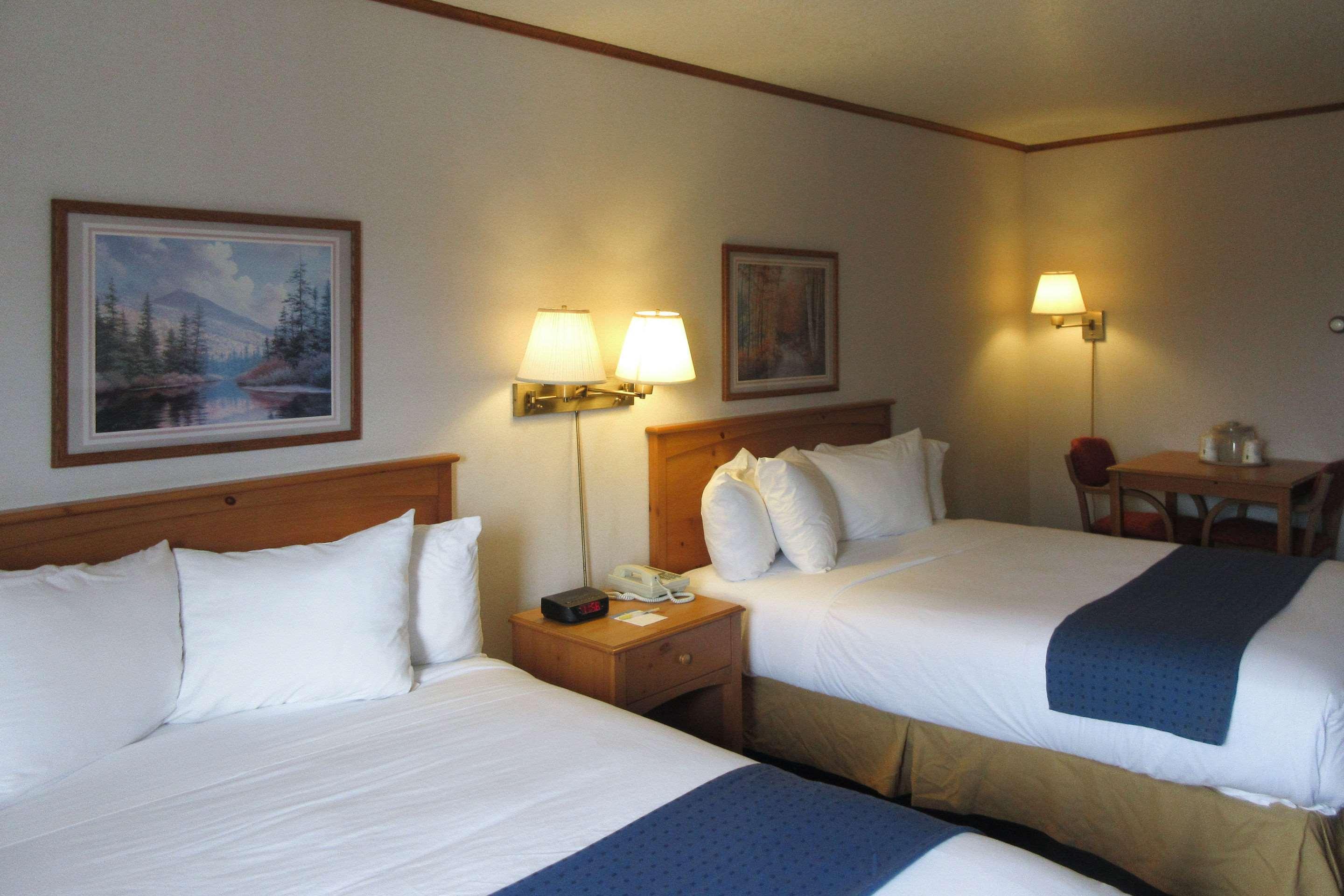 Days Inn By Wyndham Mackinaw City - Bridgeview Area Экстерьер фото