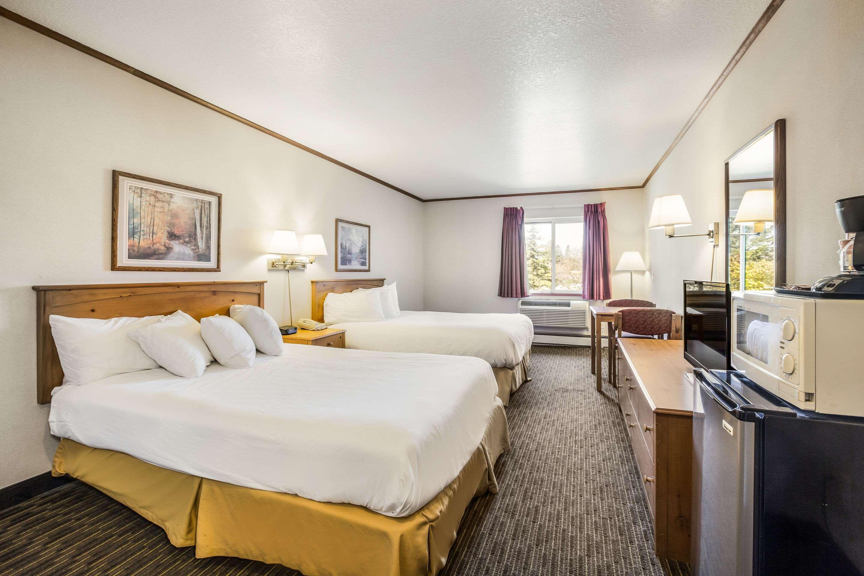 Days Inn By Wyndham Mackinaw City - Bridgeview Area Экстерьер фото
