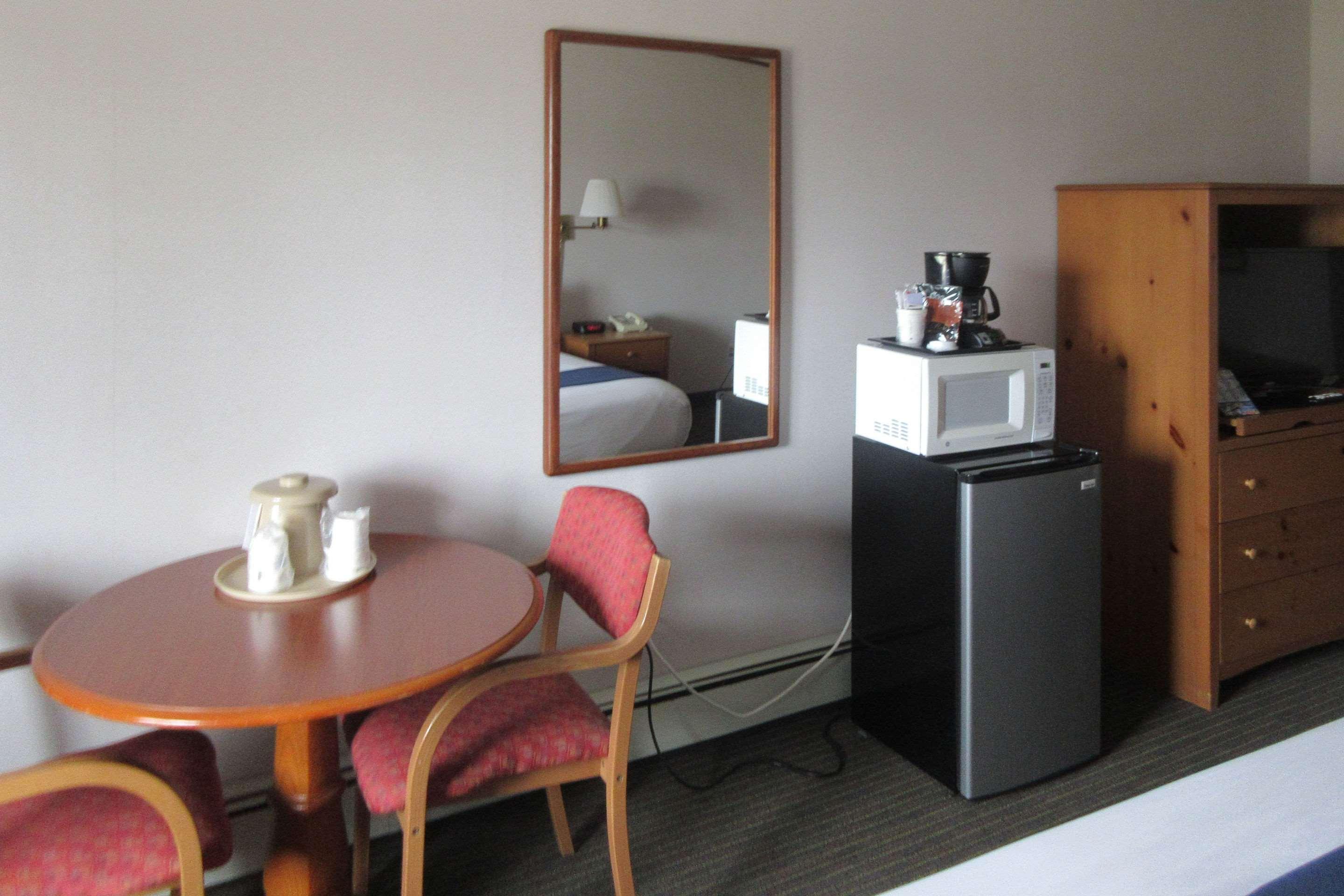 Days Inn By Wyndham Mackinaw City - Bridgeview Area Экстерьер фото