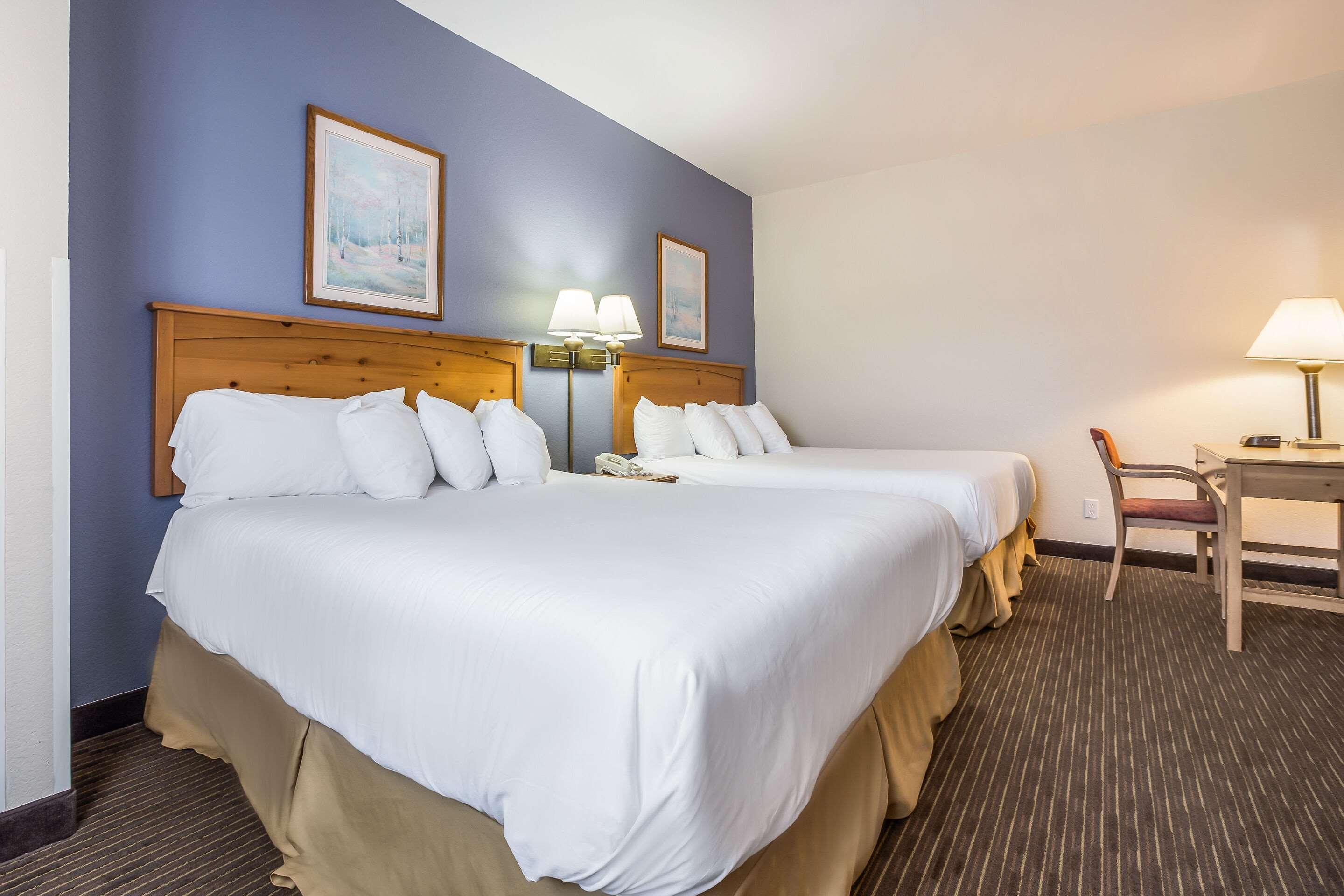 Days Inn By Wyndham Mackinaw City - Bridgeview Area Экстерьер фото