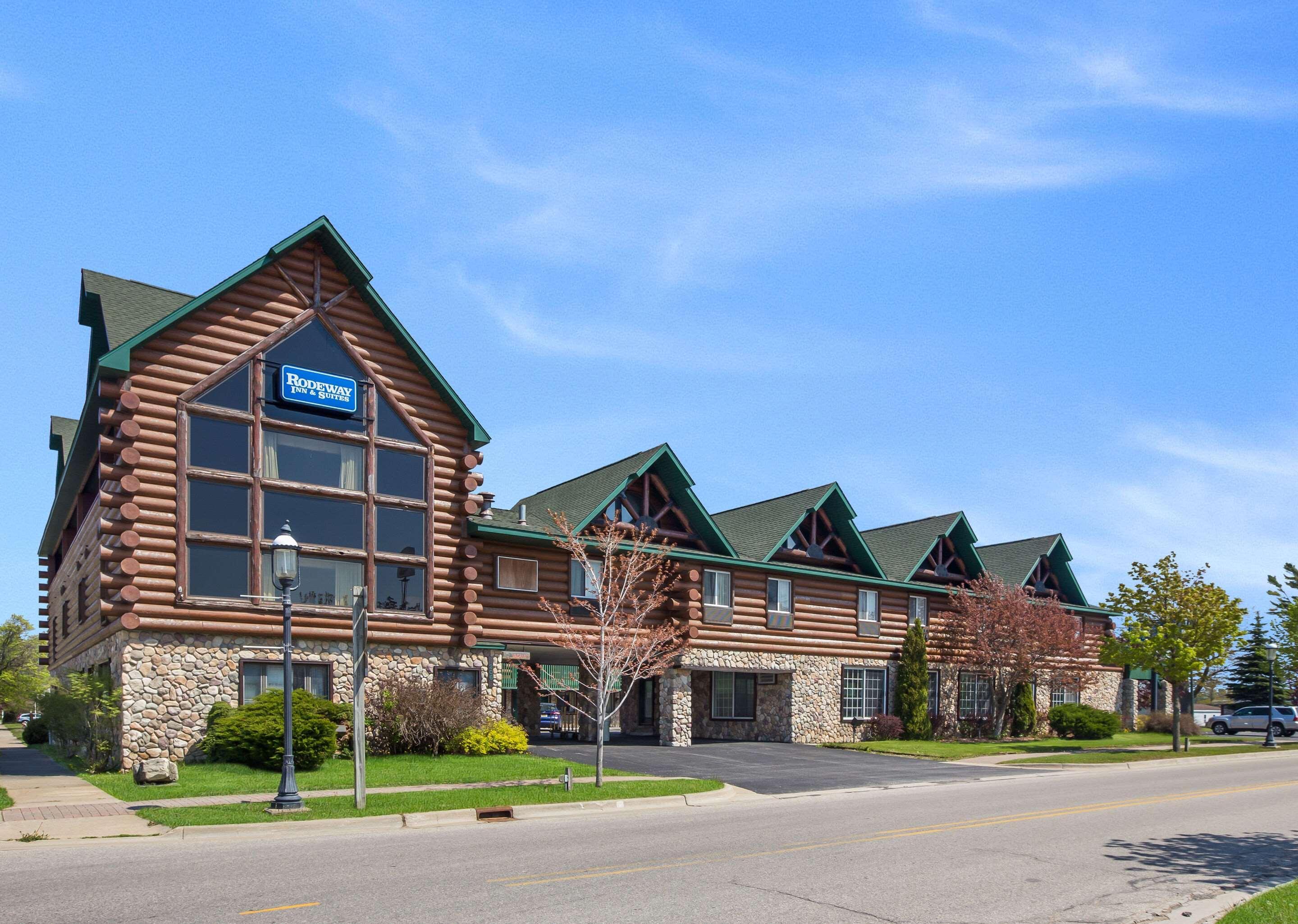 Days Inn By Wyndham Mackinaw City - Bridgeview Area Экстерьер фото
