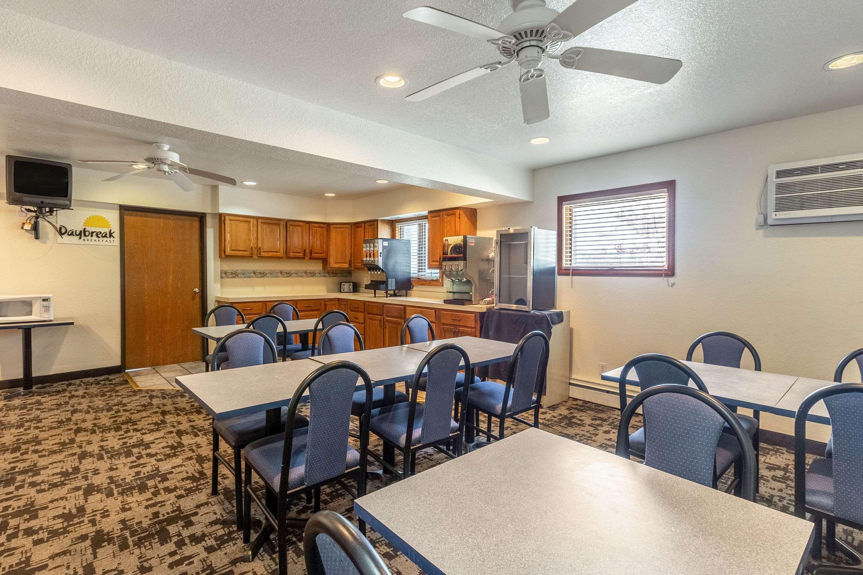 Days Inn By Wyndham Mackinaw City - Bridgeview Area Экстерьер фото